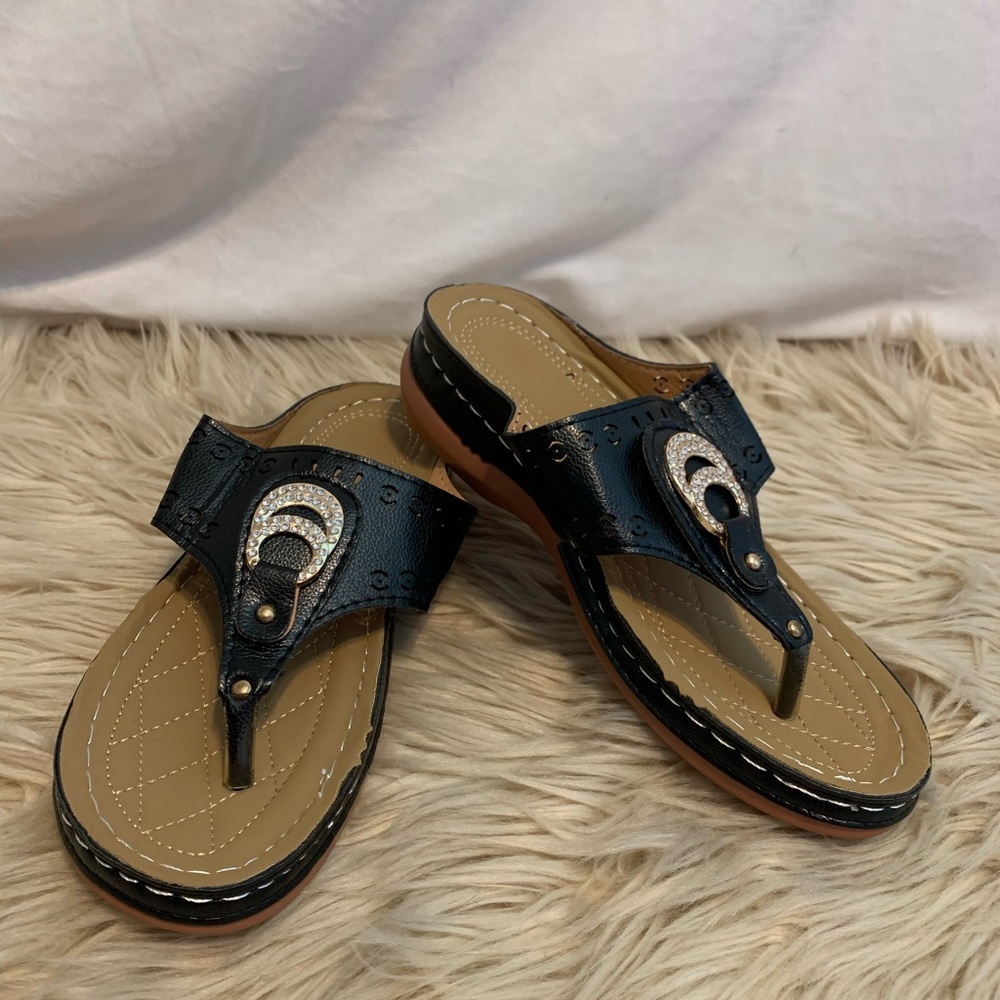 Classy Black and Diamond Simple sandal
